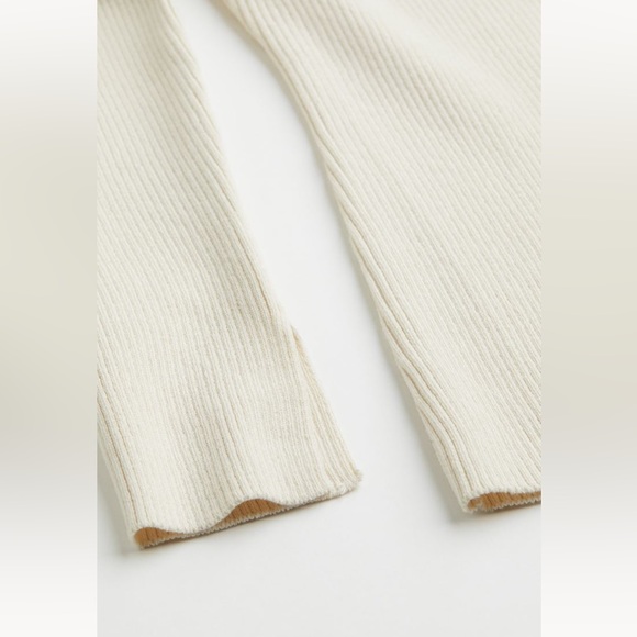 H&M Cream Ribbed Sweetheart Neckline Long Sleeve Sweater - Picture 2 of 6